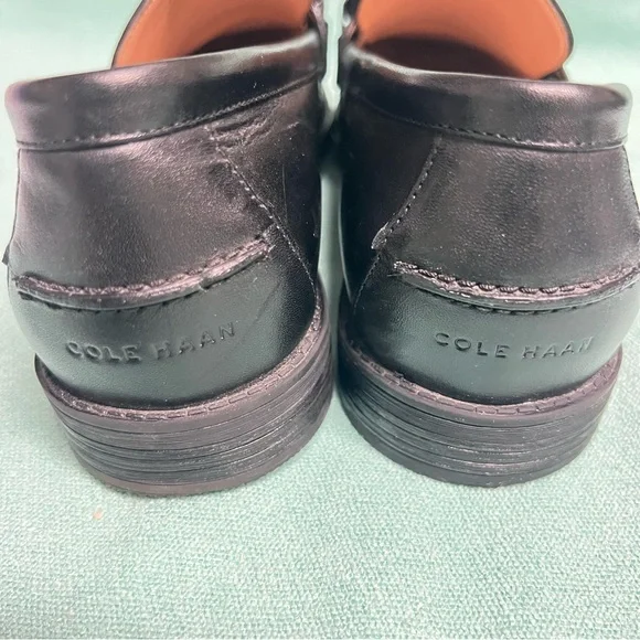 Cole Haan Stassi slip on Black Leather Loafers chunky chain hardware comfort - Picture 13 of 14